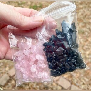 Lot of 7 -One Ounce Bags of Crystal Chips/ Quartz, Obsidian, Aquarium, & More